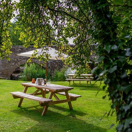 The Lion Hotel Leintwardine Exterior photo