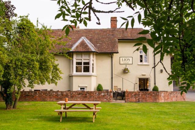 The Lion Hotel Leintwardine Exterior photo