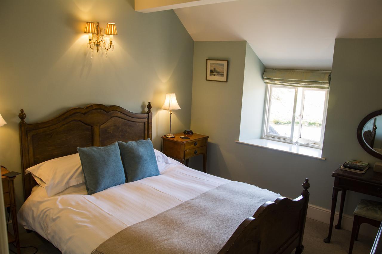 The Lion Hotel Leintwardine Exterior photo