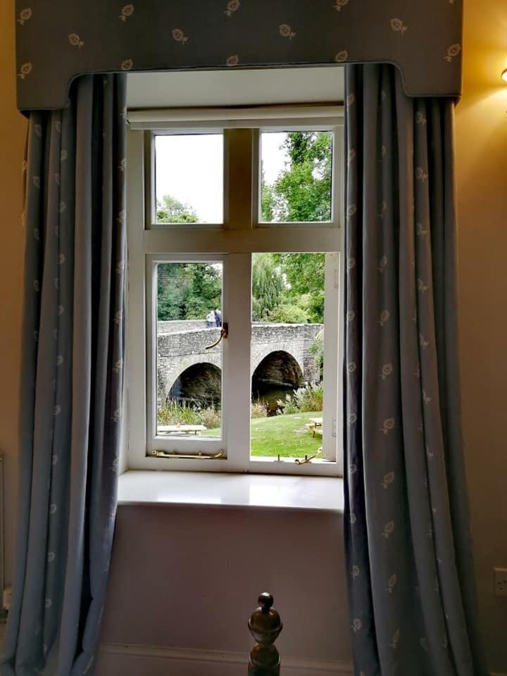 The Lion Hotel Leintwardine Exterior photo
