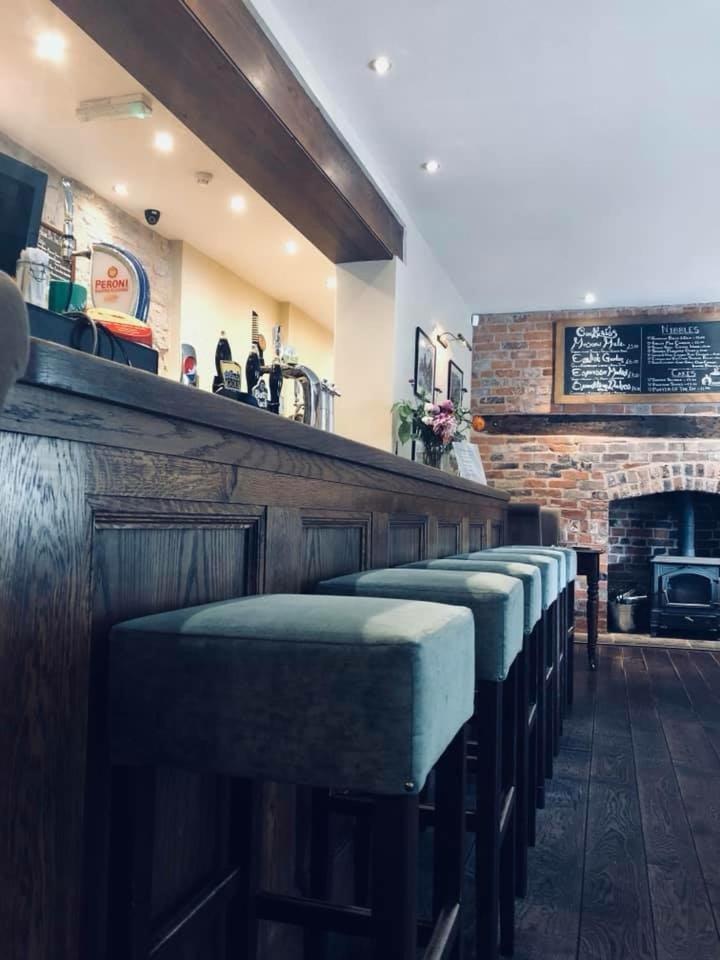 The Lion Hotel Leintwardine Exterior photo